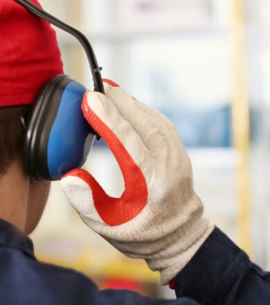 The onset of Hearing Loss symptoms vs seeking of treatment